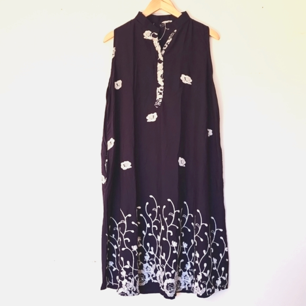 Embroidered Sleeveless Flowy Dress